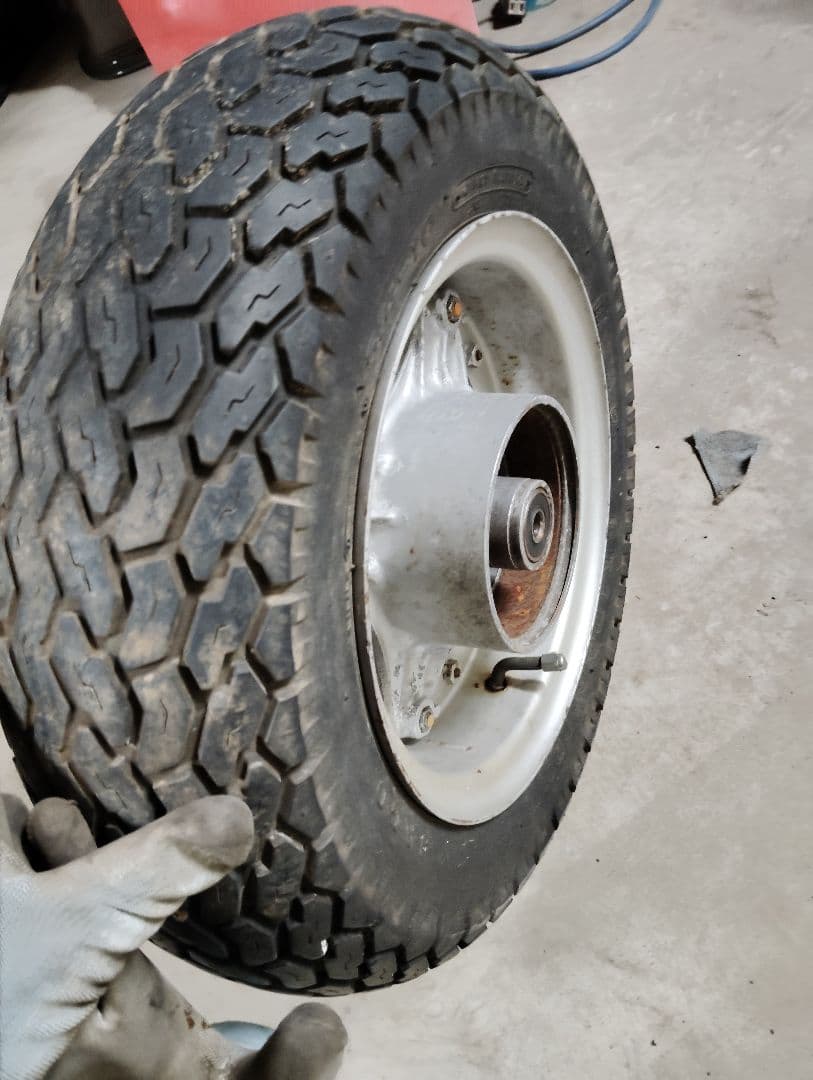 R＆P モトラ ノーティー ダックスのスプロケット付きタイヤホイール