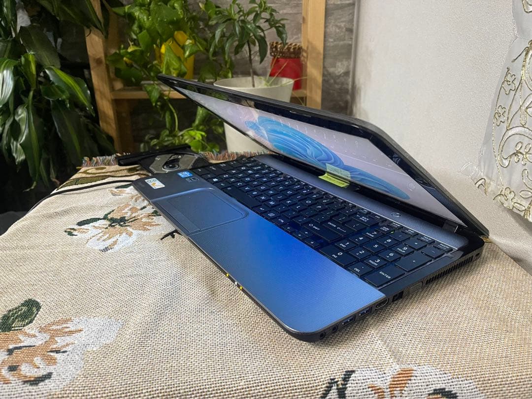 東芝パソコンノ-ト第3世代i3✨□Office□4GB Windows11