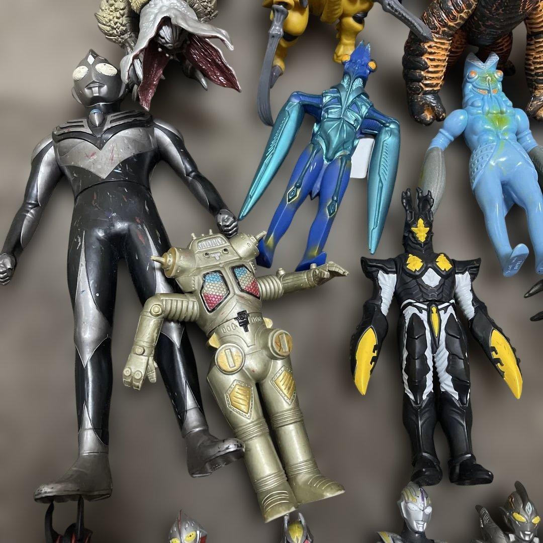 ウルトラマン フィギュアセット 多数 ウルトラマン32体 怪獣20体
