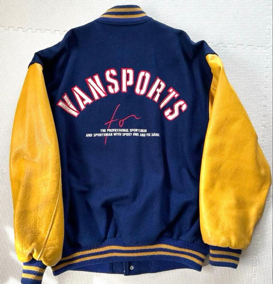 VANSPORTS スタジャン ネイビー/イエロー - メルカリ
