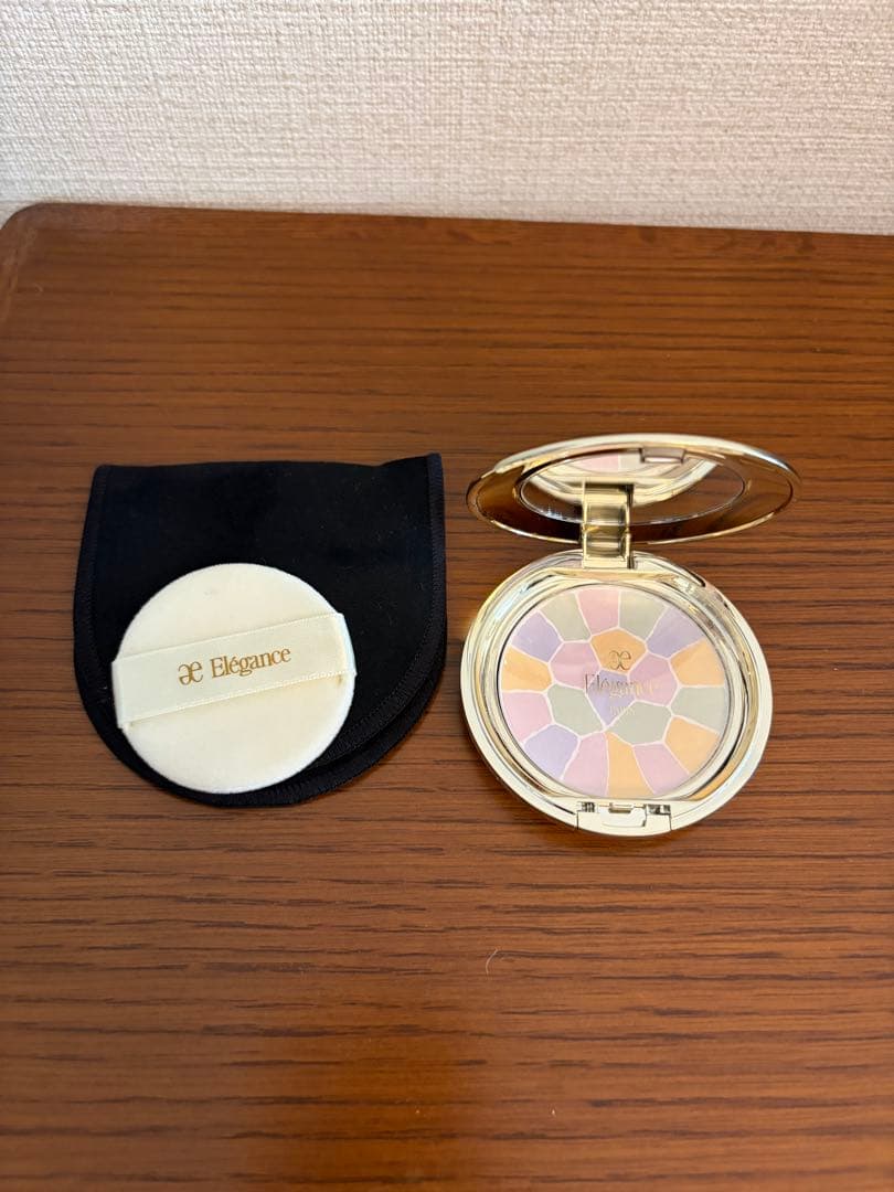 エレガンス マルチカラープレストパウダー 01 - メルカリ