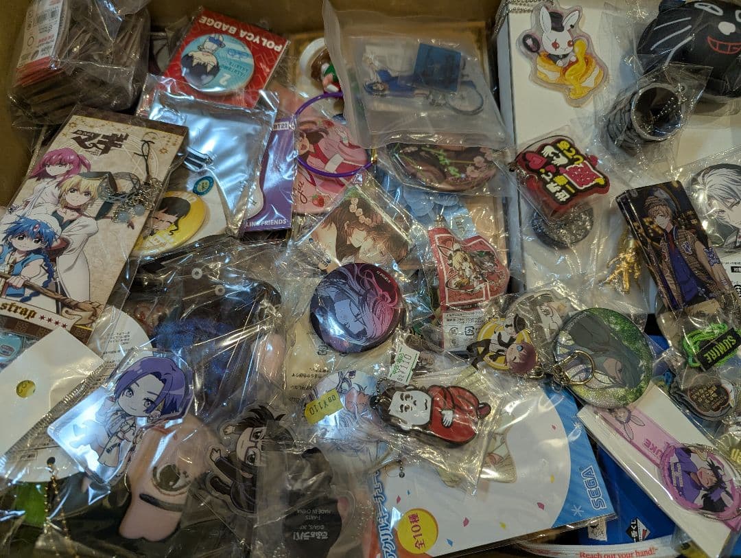 800点以上 ノンジャンル 大量 缶バッジ アクスタ まとめ売り 紙類なし