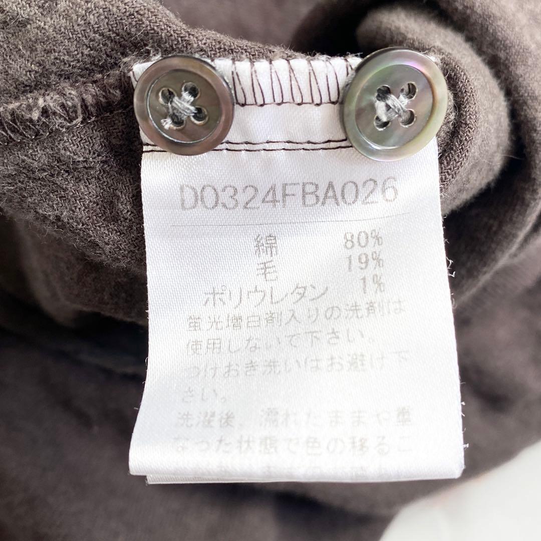 A18443 マドモアゼルノンノン スタンドカラーピンタックブラウス 茶系