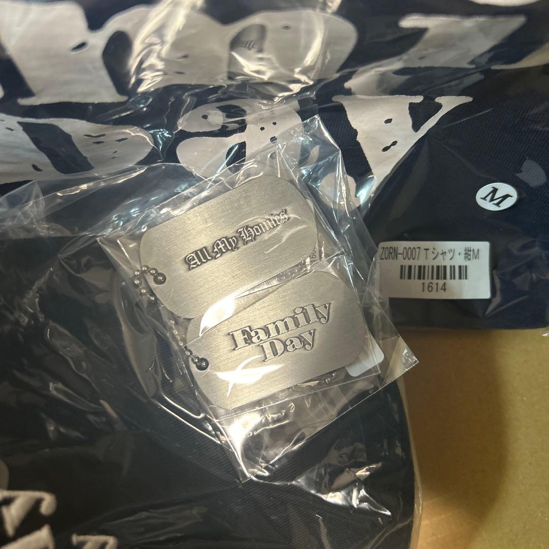 ZORN OZROSAURUS Family Dayグッズ ドッグタグおまけ付に - メルカリ