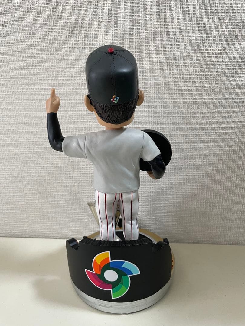 大谷翔平【123個限定】ボブルヘッド WBC 優勝トロフィー MVP盾 - メルカリ