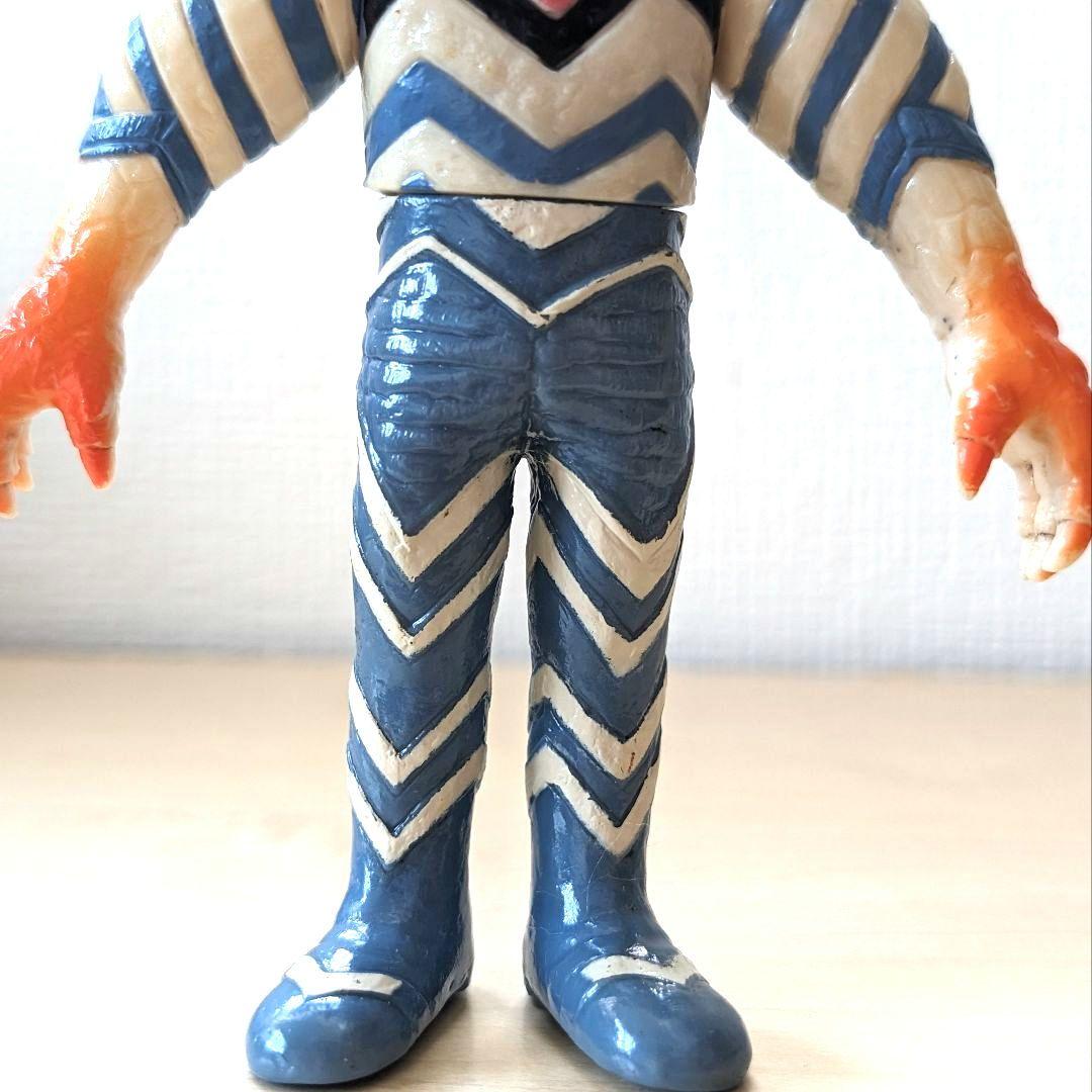 旧ウルトラ怪獣シリーズ ガッツ星人 エレキング メトロン星人 ソフビ3