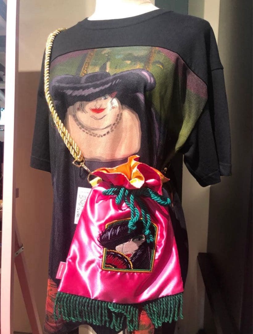 ジブリパーク限定】 ハウルの動く城 荒地の魔女 Tシャツ ショルダー