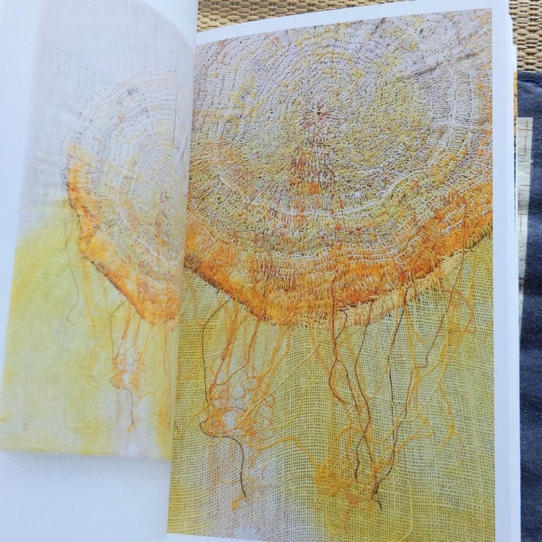 図録】 沖潤子 さらけでるもの ◇刺繍 ヴィンテージ - メルカリ