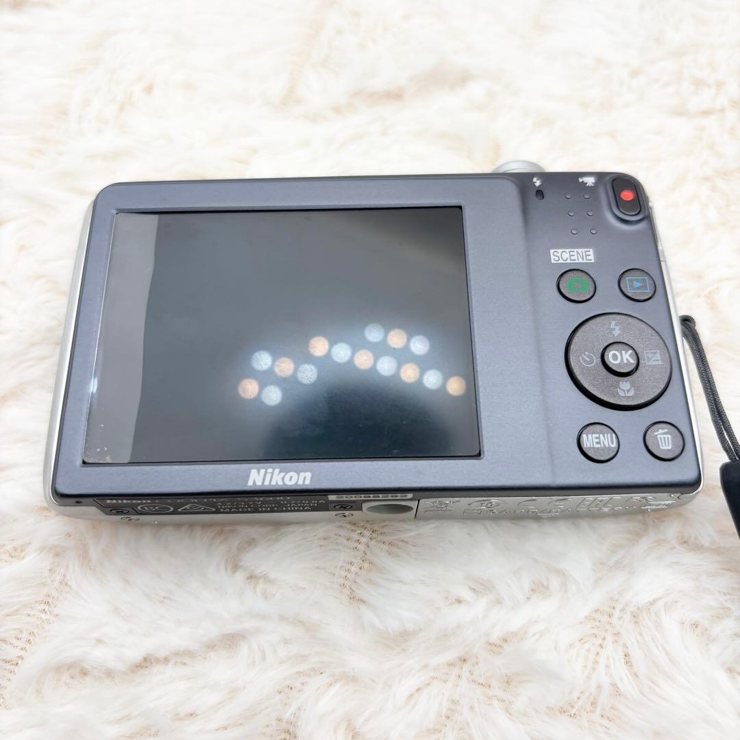Nikon COOLPIX S3600 シルバー 訳あり - メルカリ