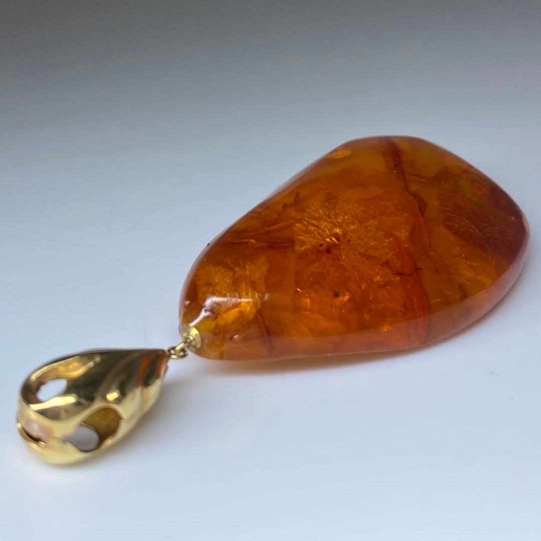 K18刻印 本琥珀 ネックレストップ 19.4g 東キ7-0927☆2Fトコニ