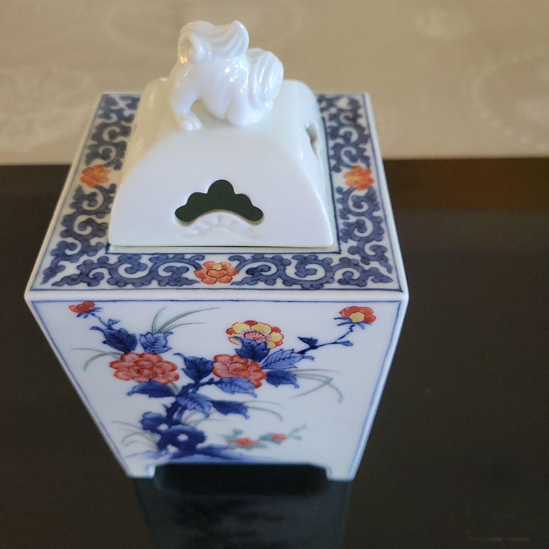 酒井田柿右衛門窯香炉 🌿 オンラインショップより 商品のご紹介 14代 酒井田柿右衛門 濁手 桜