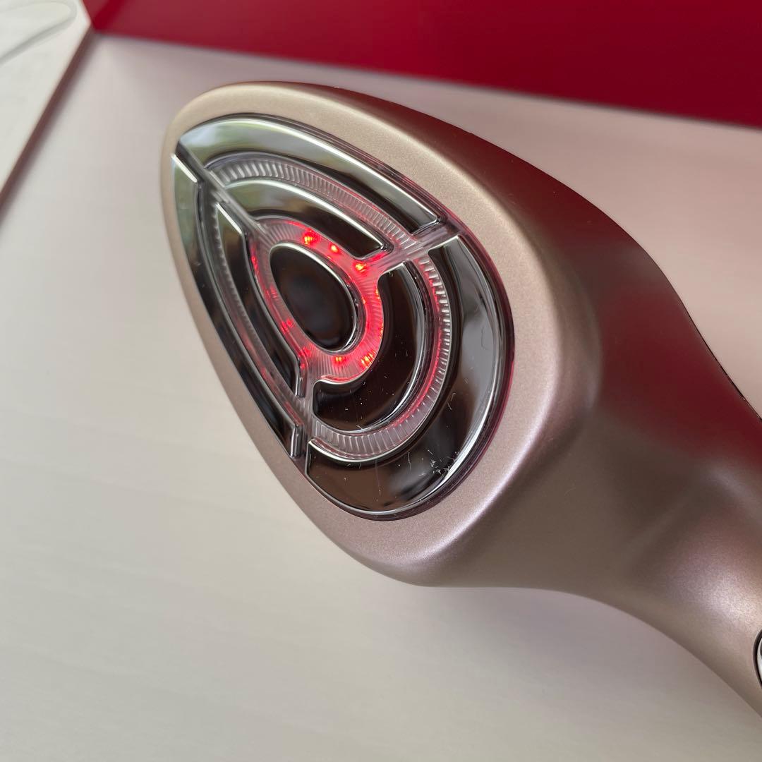 MEラボンエクラ 美顔器 ME LABOUM ECLAT ECT-02 - メルカリ