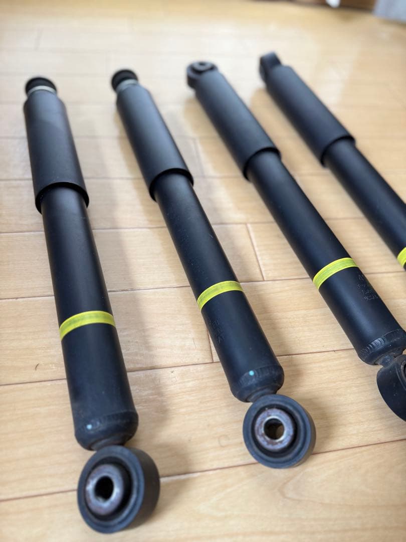 SUZUKI スズキ Jimny ジムニー 純正ショックアブソーバー JB64 - メルカリ