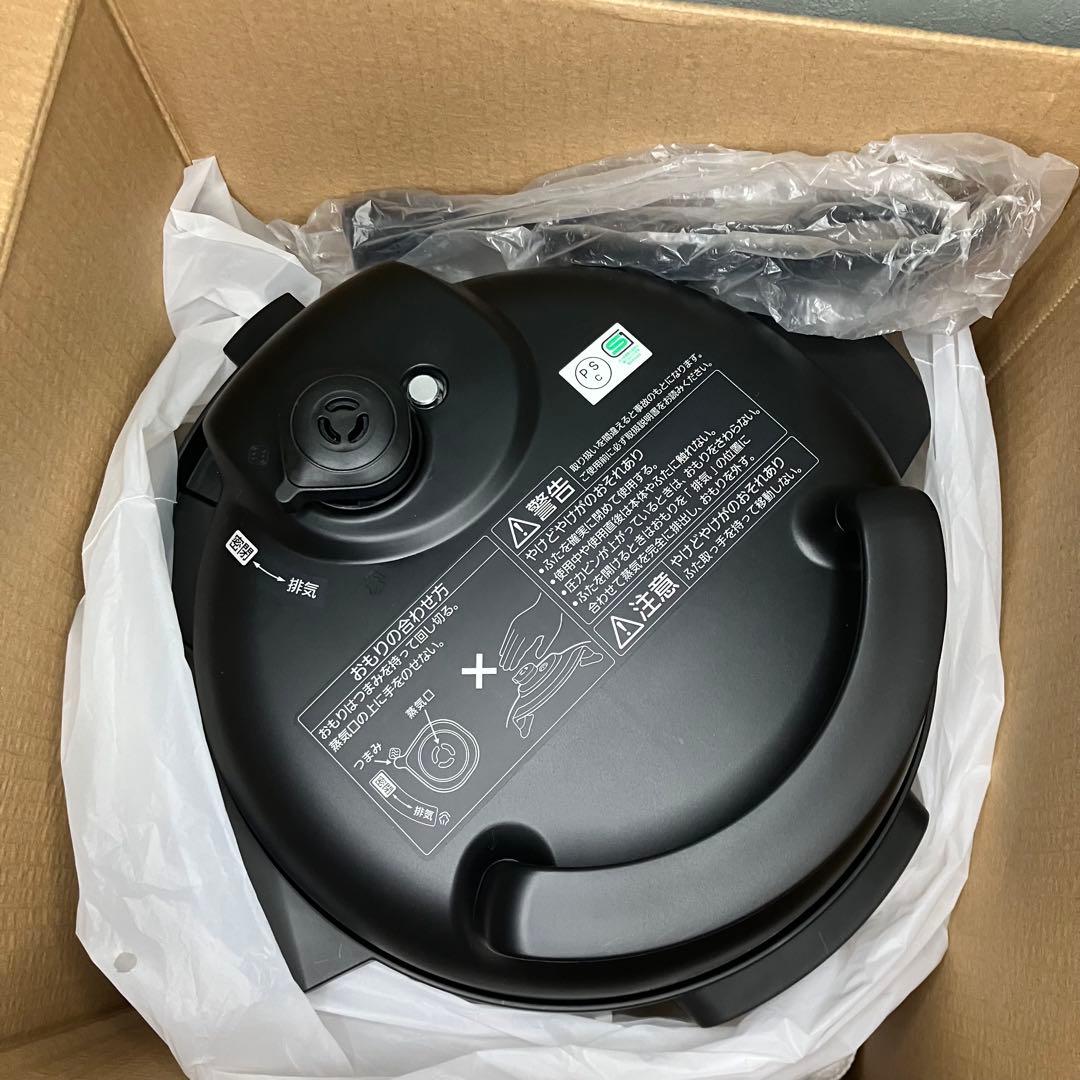 Panasonic 電気圧力鍋　2.0L SR-MP300-K 未使用品