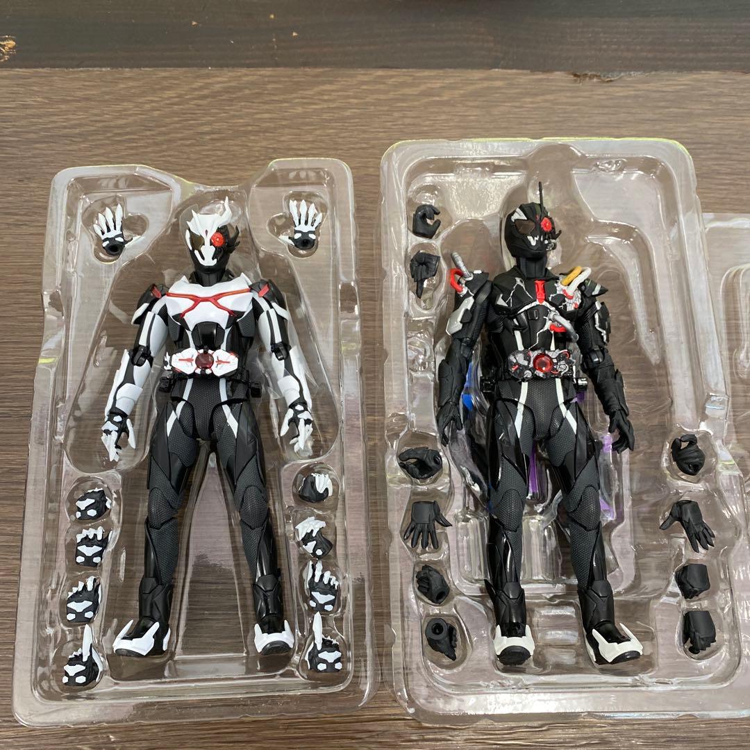 S.H.Figuarts 仮面ライダーアークゼロ & アークワン