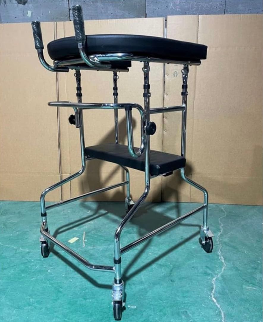 歩行器 高さ調整可能 RAKU 歩行器 歩行車 折畳み歩行器 高さ78.5～90cm 屋外用 高齢者 介護