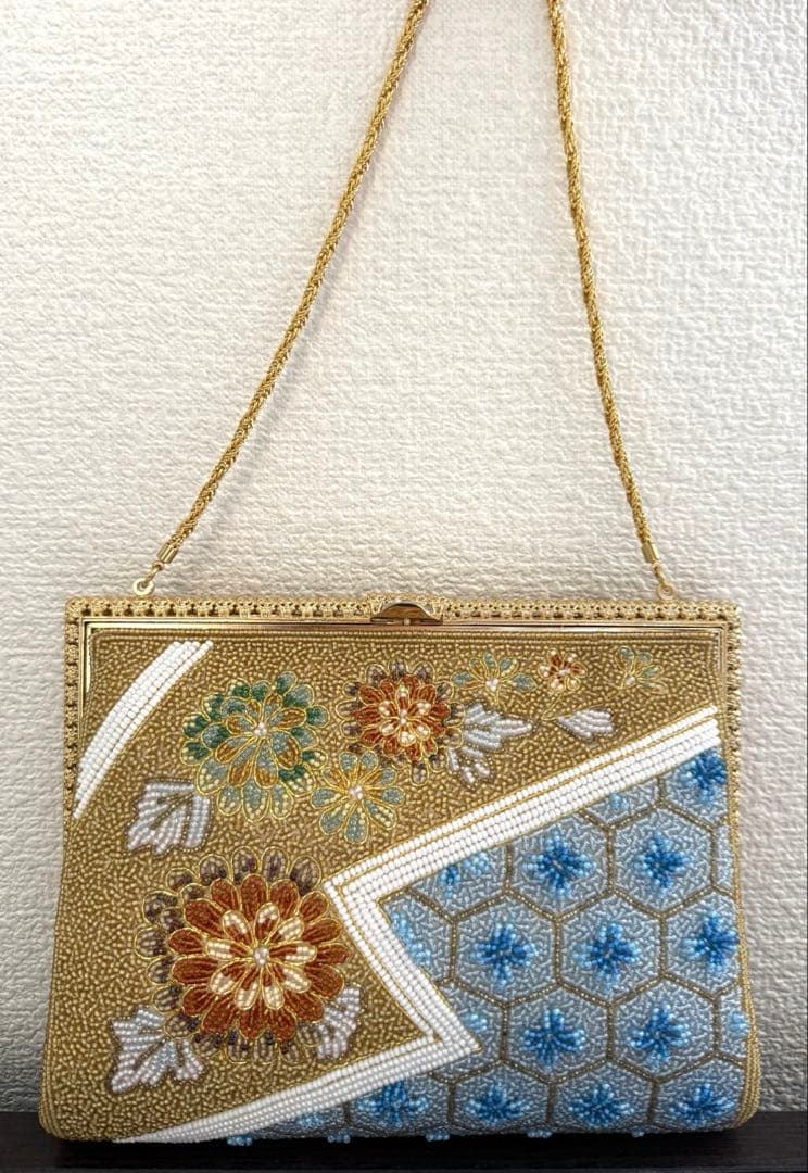 美品　ビーズ刺繍の和装用バッグ 極美品】和装・洋装 2way 綺麗な ビーズ刺繍 クラッチバッグ 手提げ 花