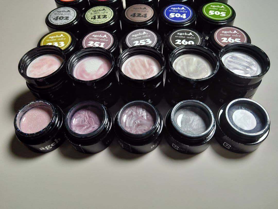 【お値下げしました！】ageha ジェルネイル 30色セット《カラーチャート付》