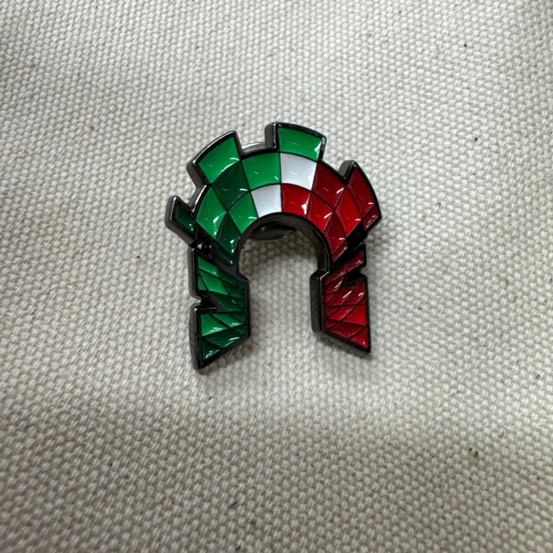 大阪万博 イタリア館ロゴ ピンバッチパビリオンピンズ 大阪万博 イタリア ピンバッジの通販 by ひな※1/8〜1/16発送停止｜ラクマ