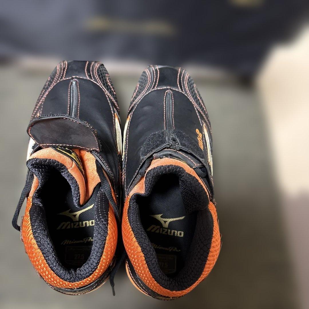 コ*チ様 小笠原道大氏　レプリカスパイク　27.5cm MIZUNO