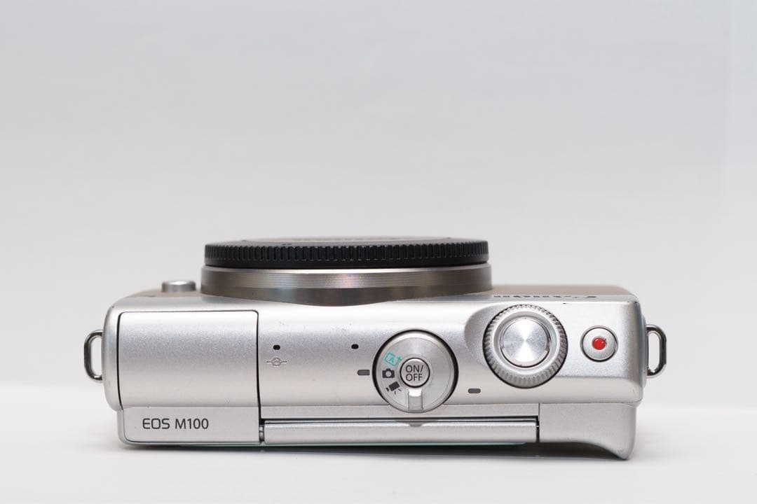 Canon EOS M100 グレー EF-M 22mm F2 STM