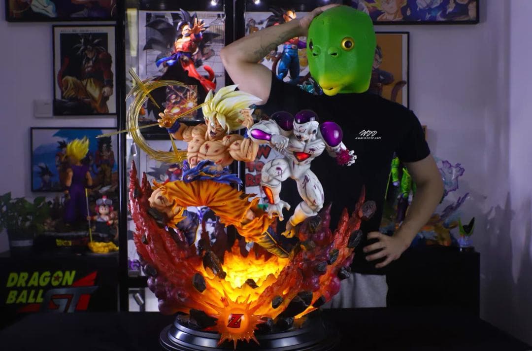 ドラゴンボール 超サイヤ人 VS フリーザ 彫刻フィギュア ガレージ