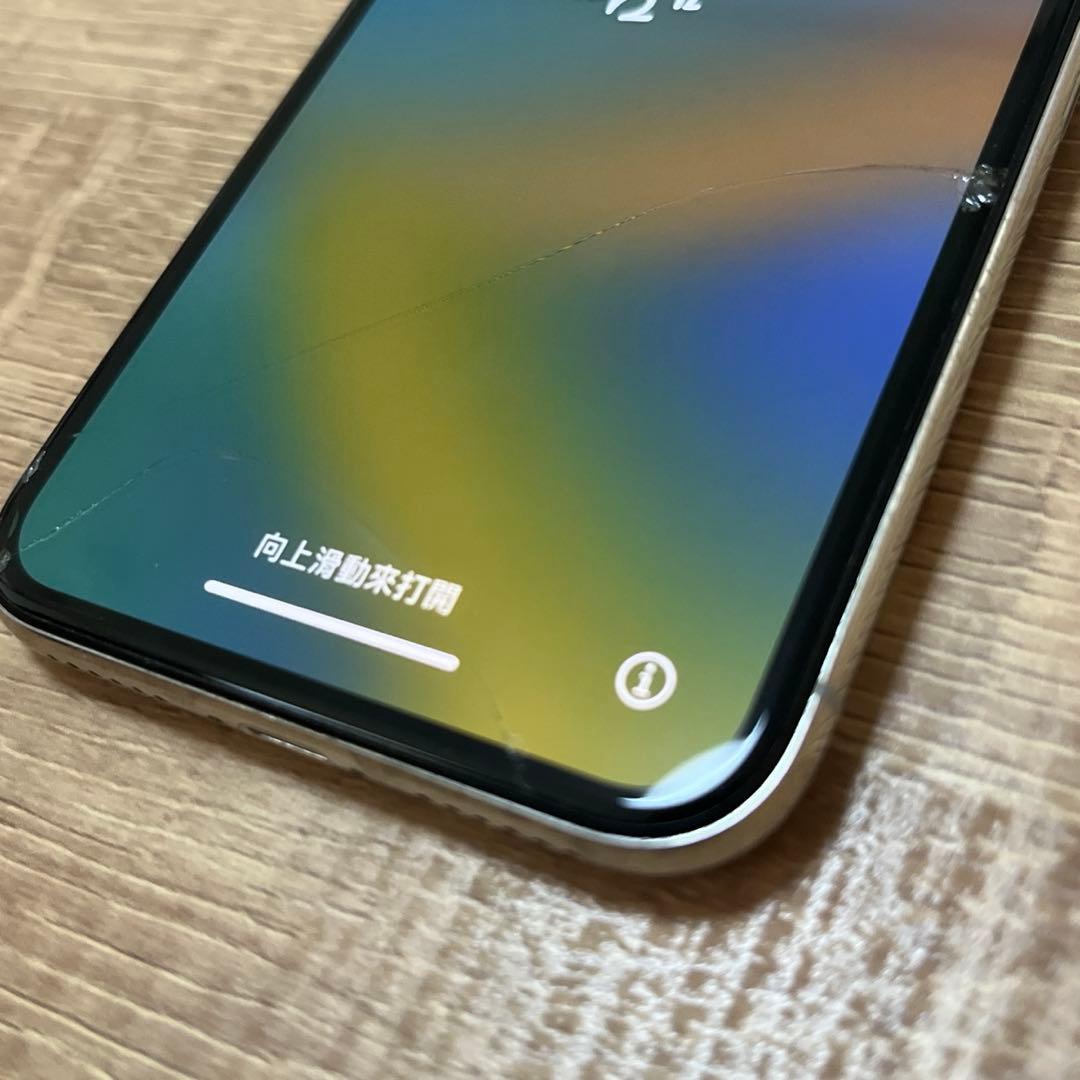 iPhoneX 本体 シルバー 256GB SIMフリー 画面ひびあり