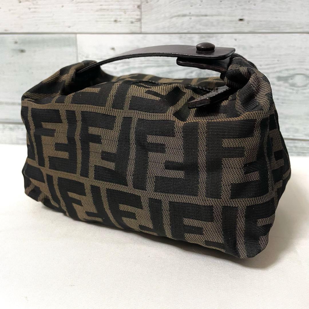 美品】FENDI ミニバニティバッグ アクセサリーポーチ ズッカ FF - メルカリ