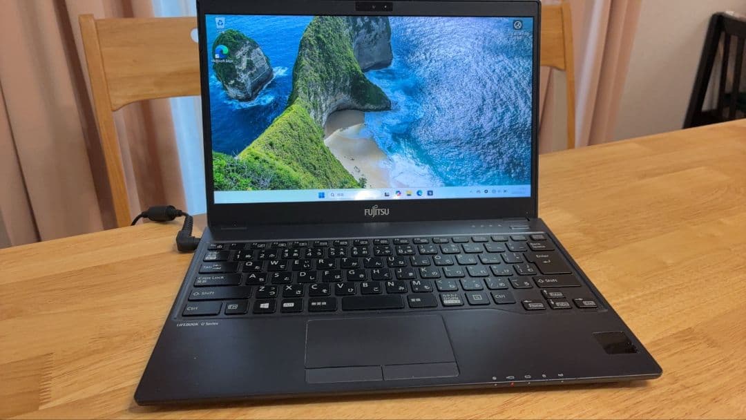 軽量薄型☆富士通 U937 Core i5-7300U 8GB SSD128 富士通（FUJITSU） 極軽・極薄 LIFEBOOK U937 Core i5-7300U MS Office