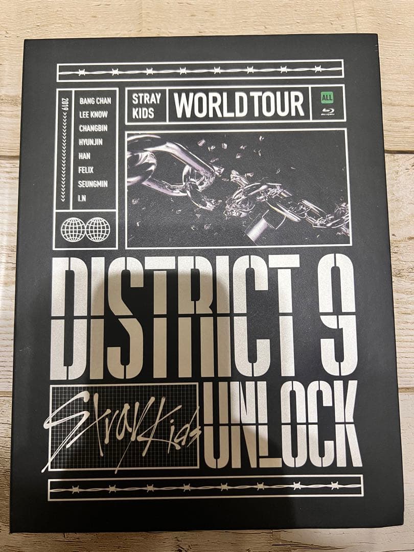 straykids District9 ライブDVD BluRay STRAY KIDS DISTRICT 9 UNLOCK WORLD TOUR DVD & BLURAY SET - Kpop USA
