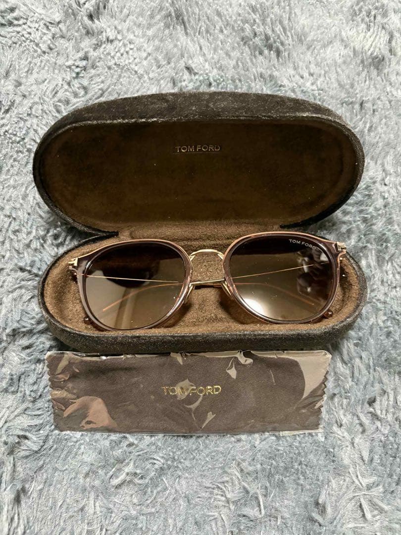 TOM FORD サングラス 使用数回 美品 TOM FORD（トムフォード） サングラス FT0971-K/S 01A 54 TOM FORD