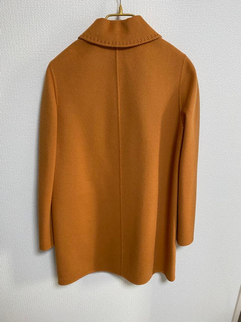Salvatore Ferragamo オレンジ系 サイズ40 レディースコートの通販