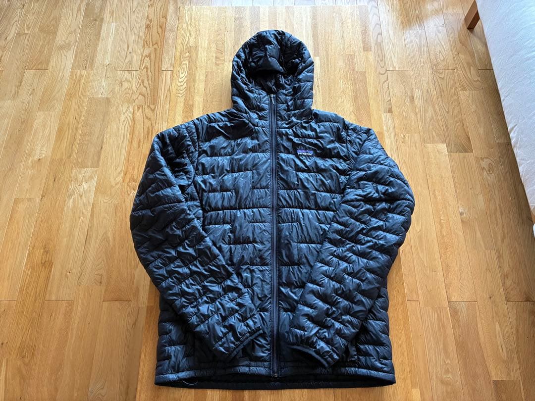 パタゴニア マイクロパフフーディ メンズMサイズ ブラック 84031