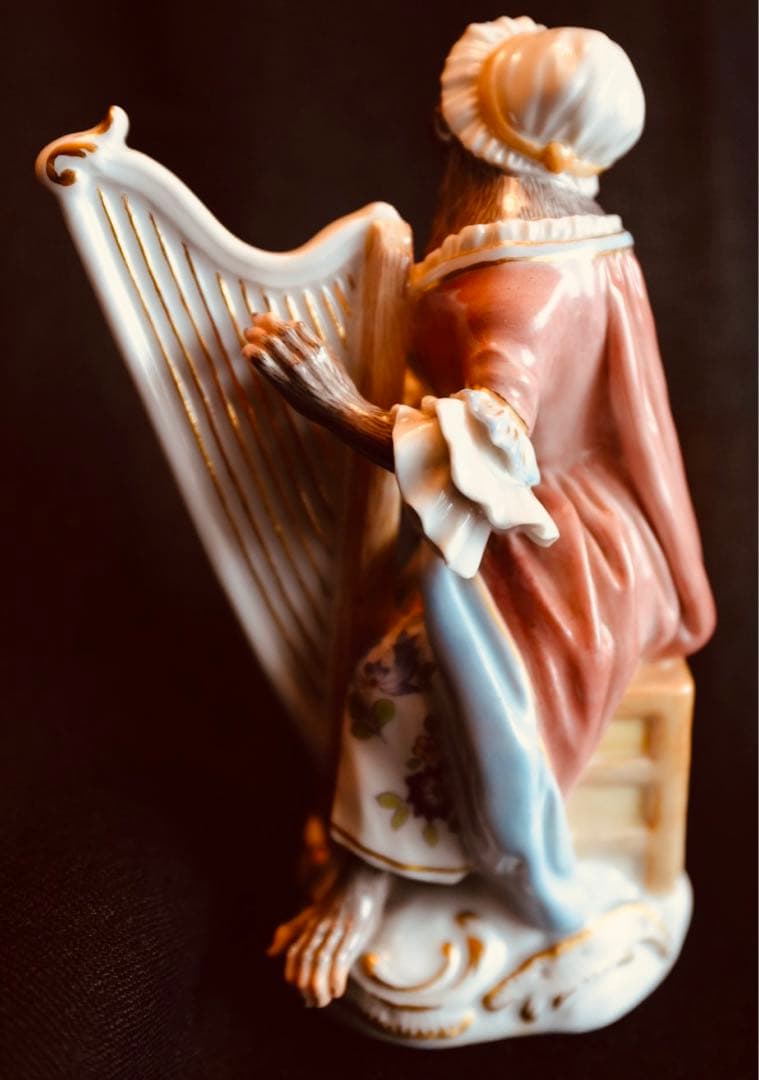 美品 】マイセン 猿の楽団 ハープ ピンク 1級品 - メルカリ