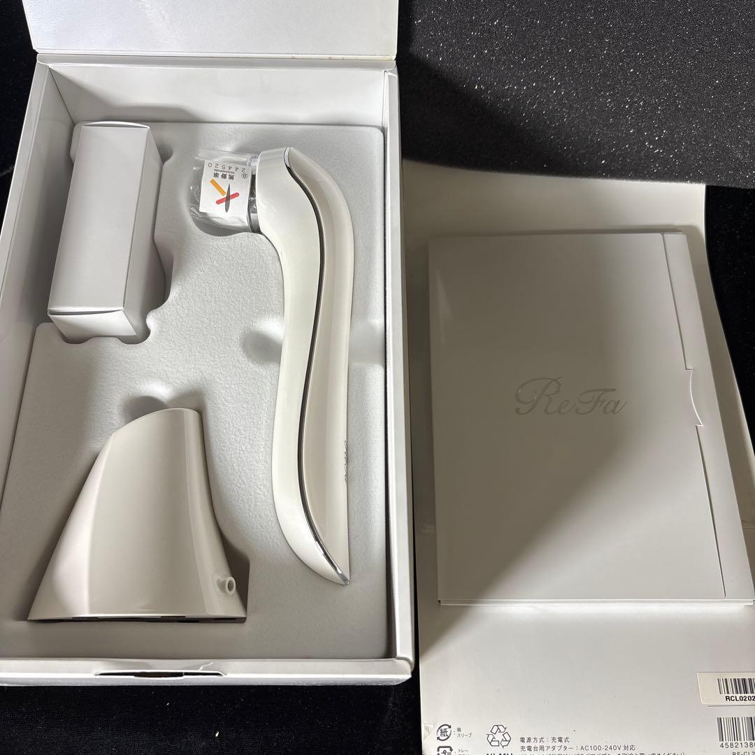 ReFa 4X 美顔器 ホワイト 充電器付き これで1万円台!? いつでも簡単に使えるReFaのフォト美顔器