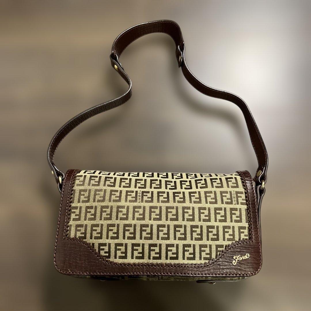 FENDI フェンディ ズッキーノ柄 ワンショルダーバッグ - メルカリ