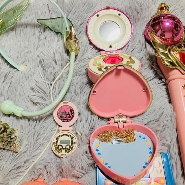 r*.様 レトロ セーラームーン おもちゃ 玩具 まとめ売り 16点 - メルカリ