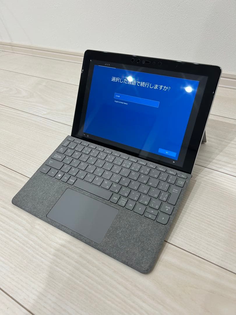 【三辻愛子取置き】Microsoft Surface Go