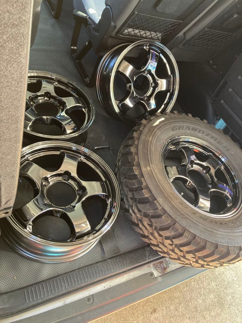 未使用品　WORK 16インチ 5.5J ホイール　タイヤ1本組み　ジムニー等