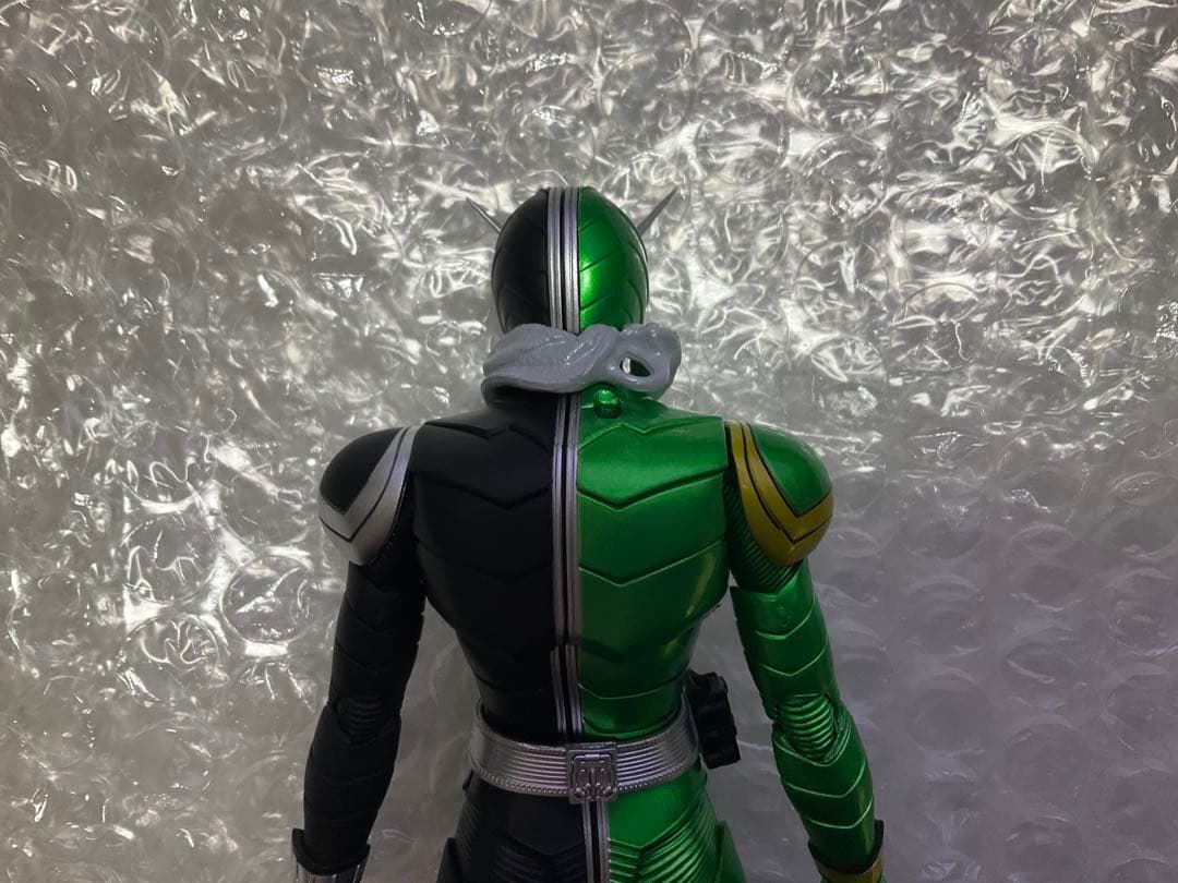 【中古品】S.H.Figuarts（真骨彫製法）仮面ライダーW サイクロンスカル