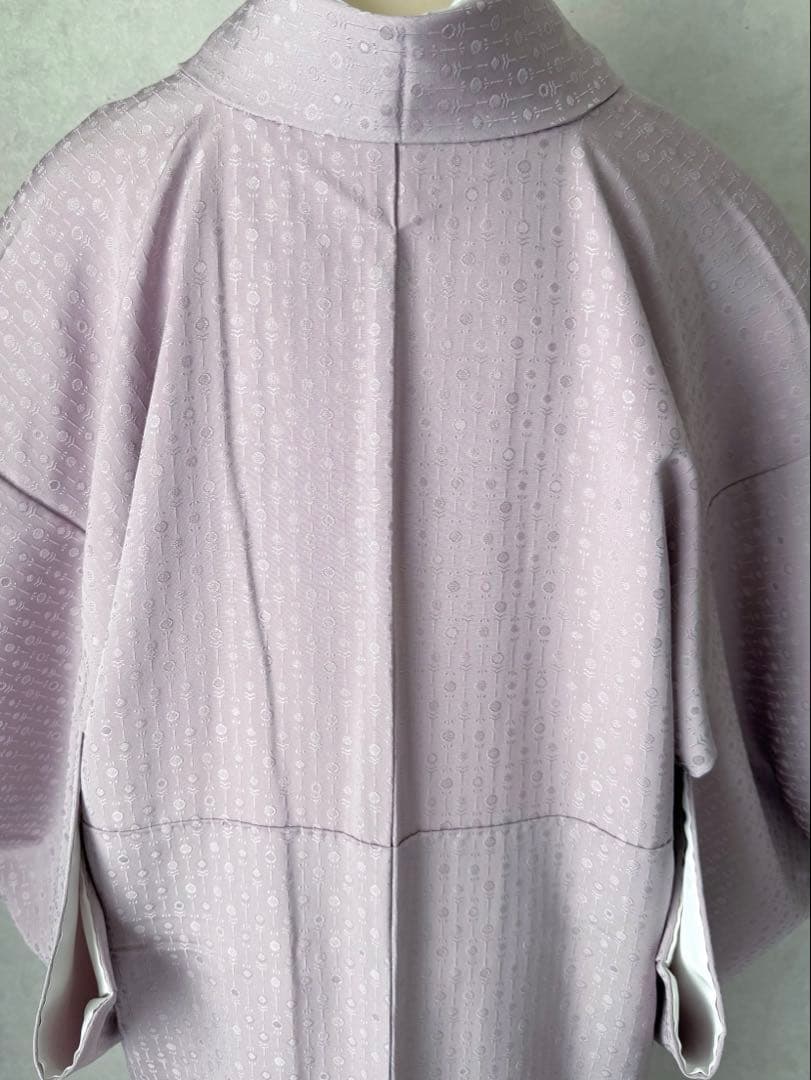 a16【特価】美品 抽象模様織り出し 一つ紋 正絹 色無地 裄 65.5 - メルカリ