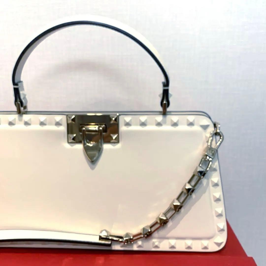 white さま ヴァレンティノ ロックスタッズ トップハンドル - メルカリ