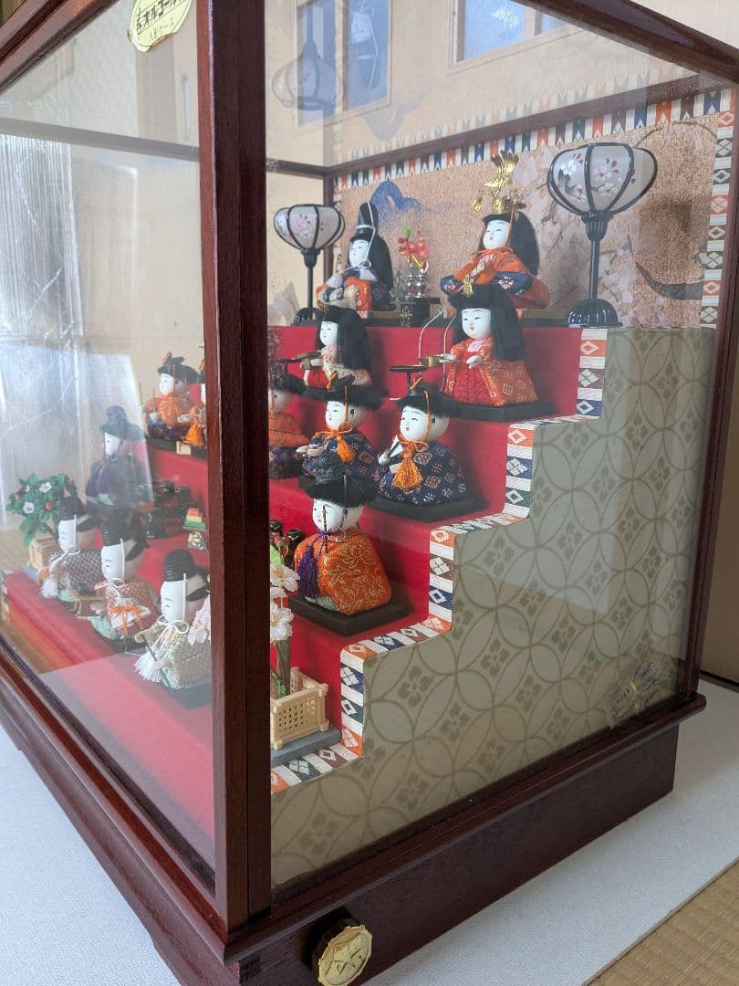 伝統的な5段雛人形 ガラスケース付き - メルカリ