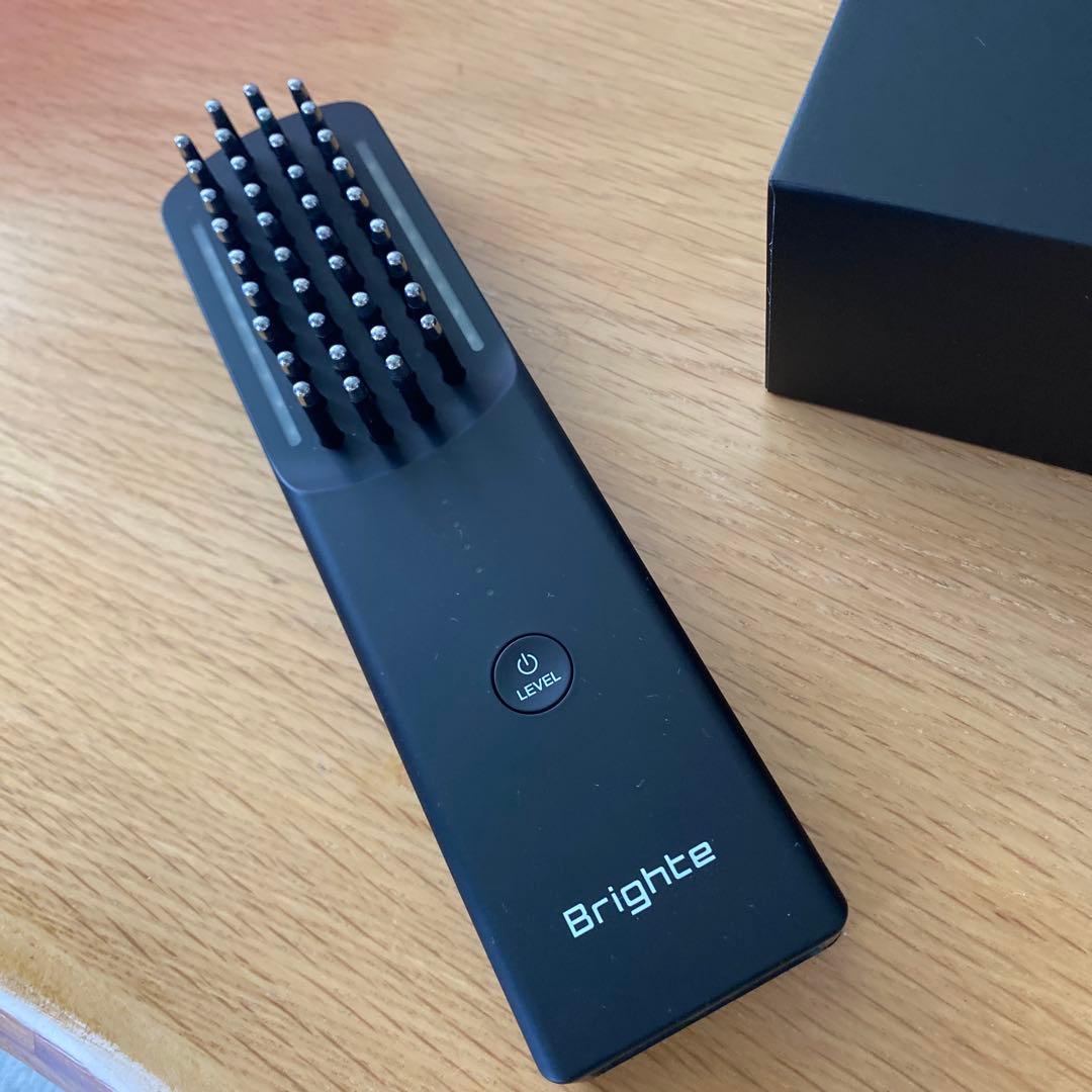 値下げ】ブライト エレキ ブラシ/化粧水・ポーチ付き