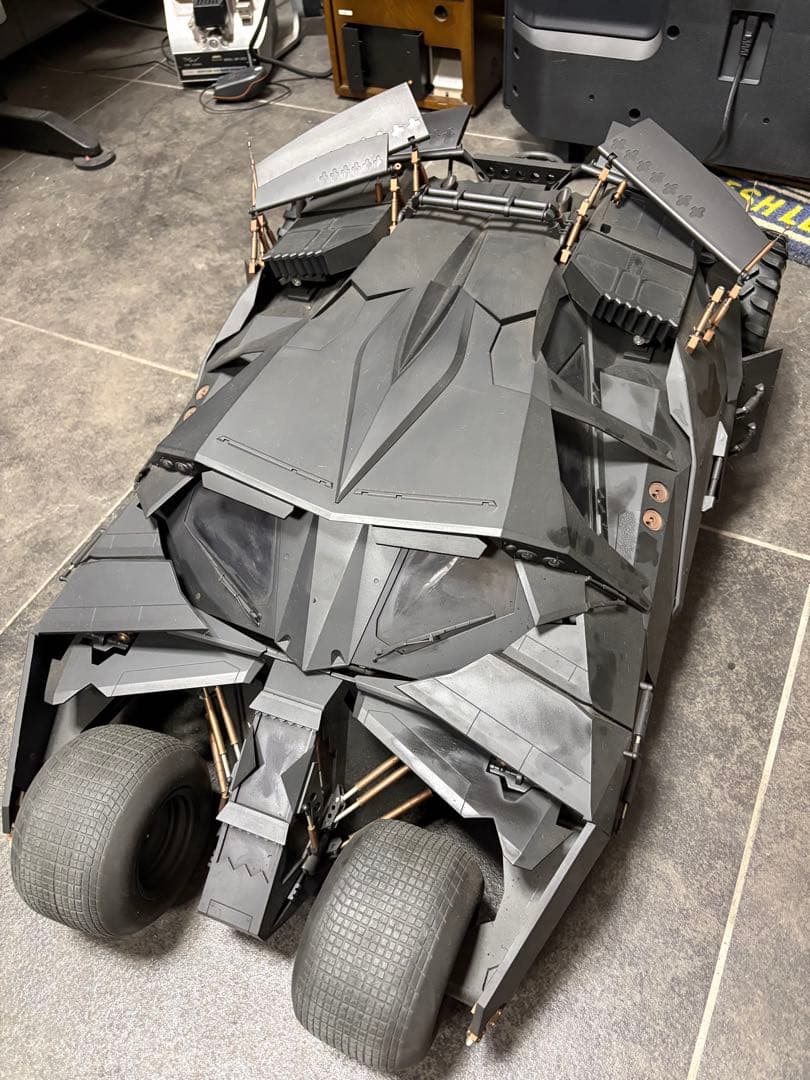 『バットマン ビギンズ』バットモービル　ホットトイズ製　1/6スケール・ビークル ムービー・マスターピース】『バットマン ビギンズ』1／6スケール