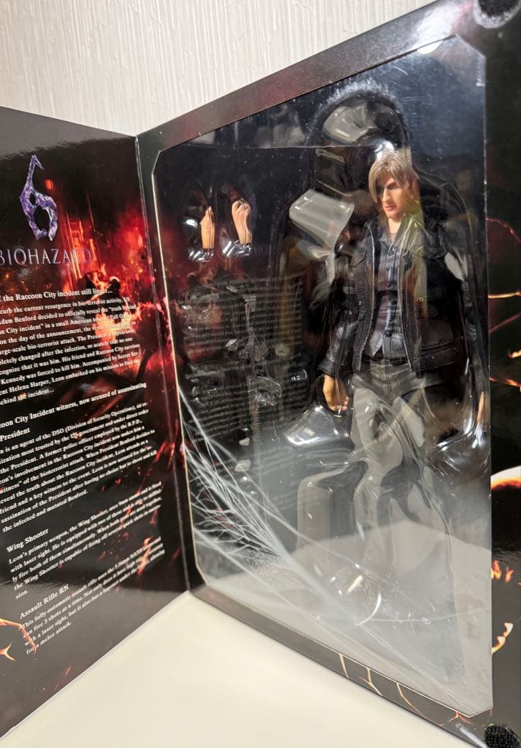 未開封バイオハザード6 プレイアーツ改 レオン アクションフィギュア