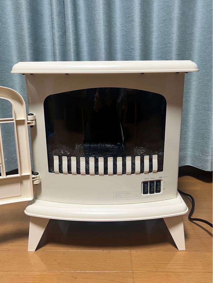 ニトリ ミドルワイド 暖炉型 ファンヒーター 2022年製 - メルカリ
