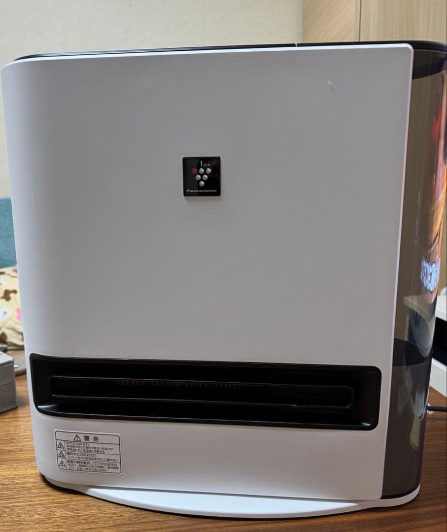 SHARP 加湿セラミックファンヒーター　HX-RK12 HX-RK12 | プラズマクラスター電気暖房機：シャープ