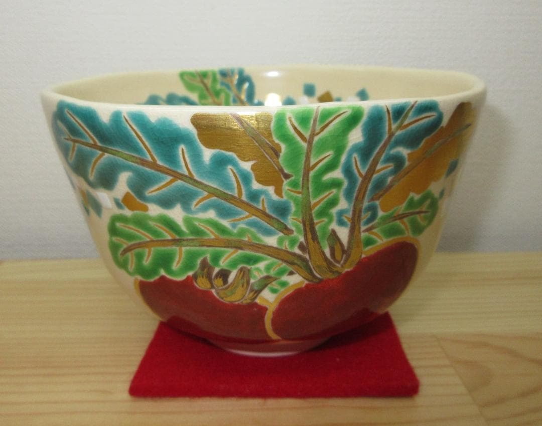 送料込【逢絢亭・新品】茶道具 茶碗 京焼 赤蕪の絵 手塚石雲 共箱入り 楽天市場】【茶器/茶道具 抹茶茶碗】 金彩 松 手塚石雲作（花蝶窯