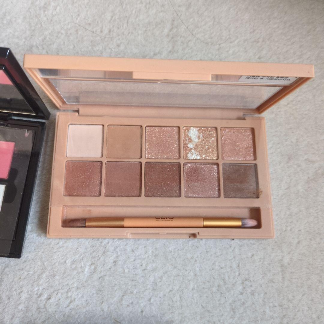 CLIO Brown SUQQU ADDICTION アイシャドウパレット